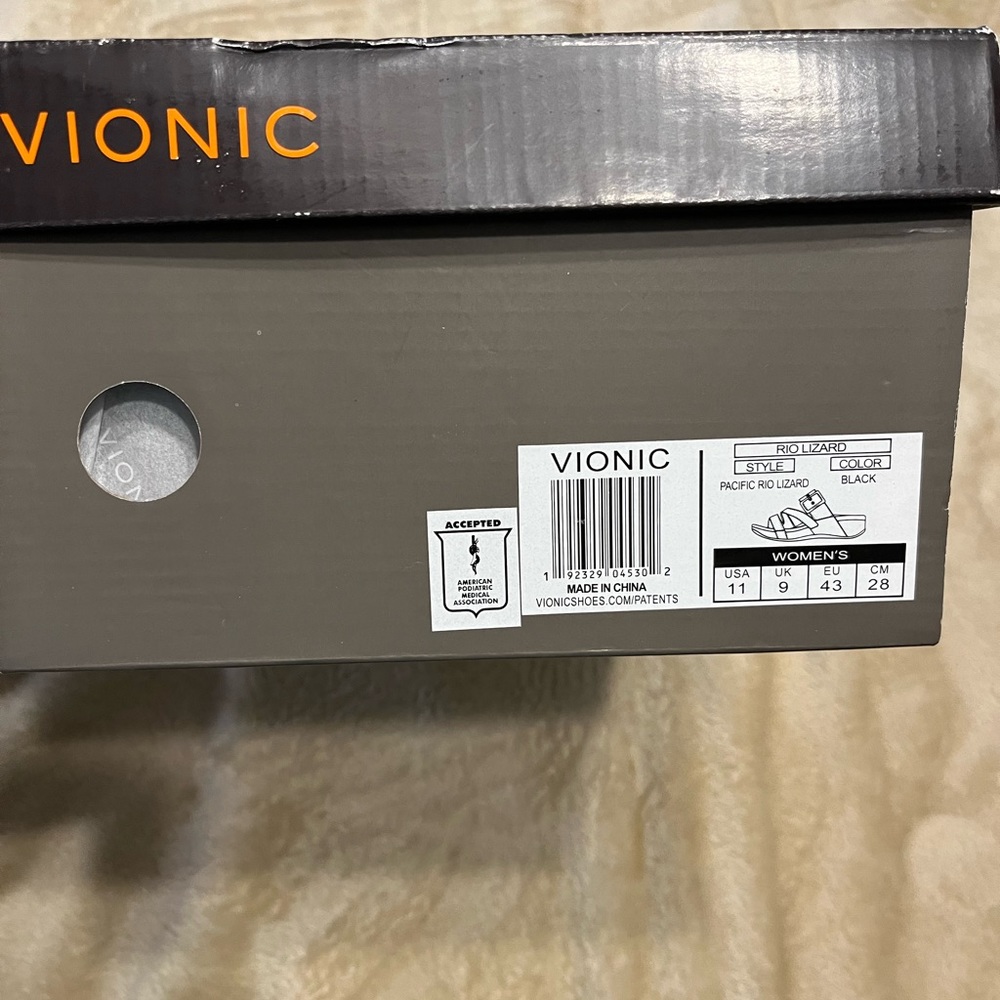 Ladies Vionic sandles - Picture 6 of 8